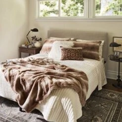 Londonberry Turned Metal Accent Table Black - Threshold 16 Londonberry Turned Metal Accent Table Black - Threshold -Homcom Store GUEST 44ede14b fd70 499f 8598 6900caa64fb1